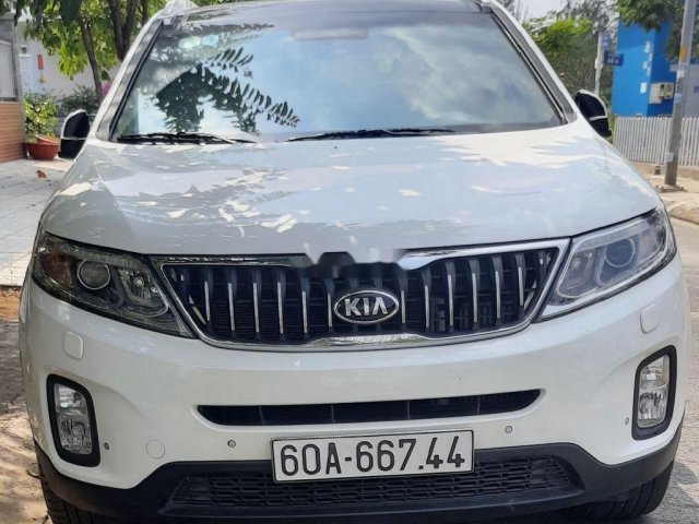 Bán xe Kia Sorento năm sản xuất 2019, màu trắng chính chủ