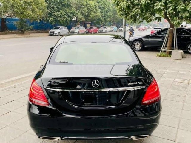 Cần bán lại xe Mercedes C class đời 2016, màu đen, giá bán 1 tỷ 065 tr0