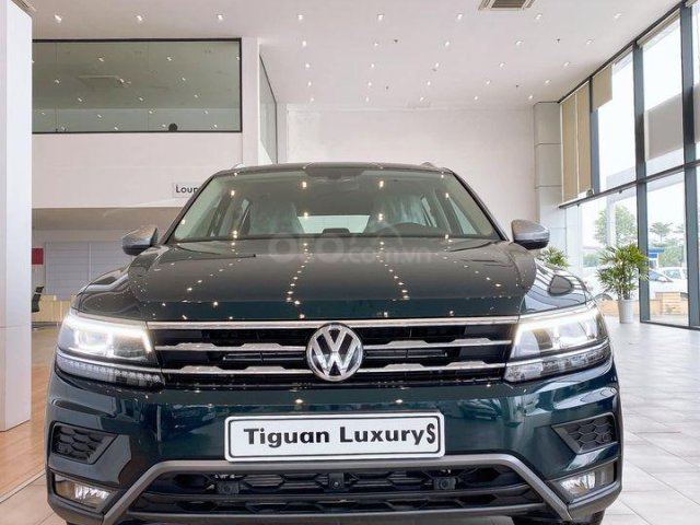 Tiguan Luxury S 2021 xanh rêu độc đáo, xe có sẵn, giao ngay, tận nhà, tặng IP12+ Gói phụ kiện cao cấp - LH Ms Uyên0