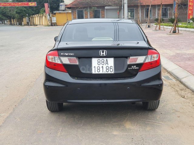 Cần bán Honda Civic đời 2013, màu đen chính chủ, giá tốt