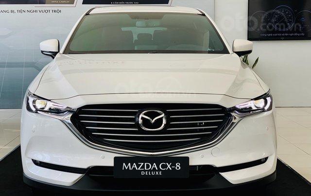 Mazda CX8 Deluxe ưu đãi 200tr tặng gói phụ kiện 50tr0