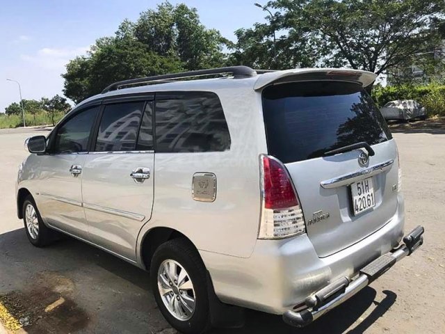 Bán Toyota Innova sản xuất 2010, màu bạc, giá cạnh tranh 