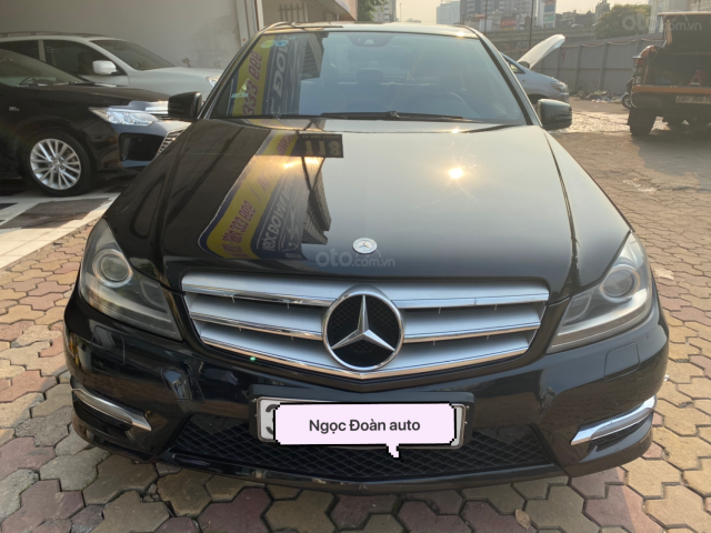 Mercedes Benz C300 AMG model 2013, sx 2012 dk lần đầu 03/20130