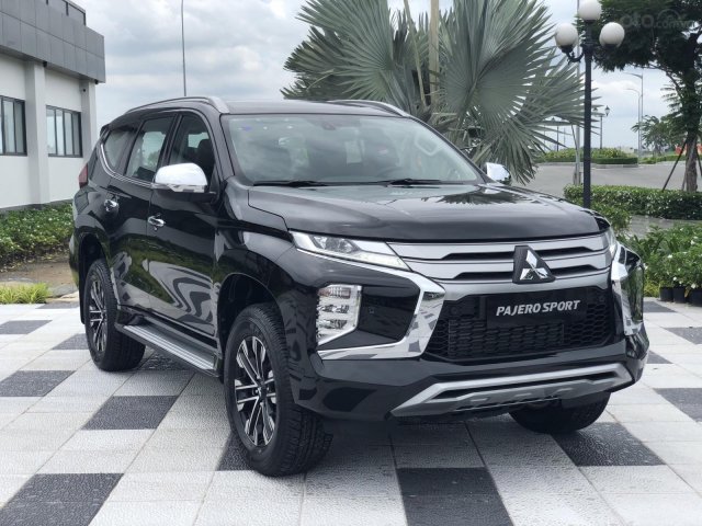 Mitsubishi Pajero Sport 2021 - Diện mạo mới, khuyến mại phụ kiện cực hấp dẫn và ưu đãi phí trước bạ0