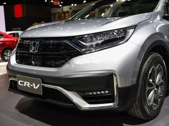 Cần bán xe Honda CR V sản xuất 2021, màu bạc0