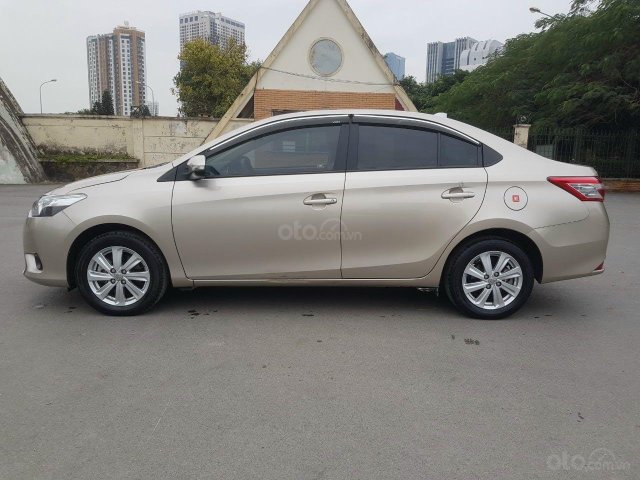 Cần bán lại xe Toyota Vios năm 2018, màu vàng cát xe gia đình giá tốt 500 triệu đồng0