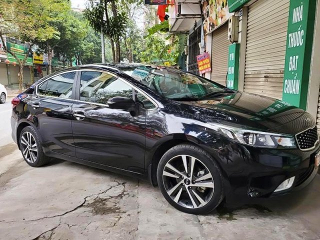 Bán Kia Cerato 1.6 AT sản xuất 2018, màu đen, giá tốt0