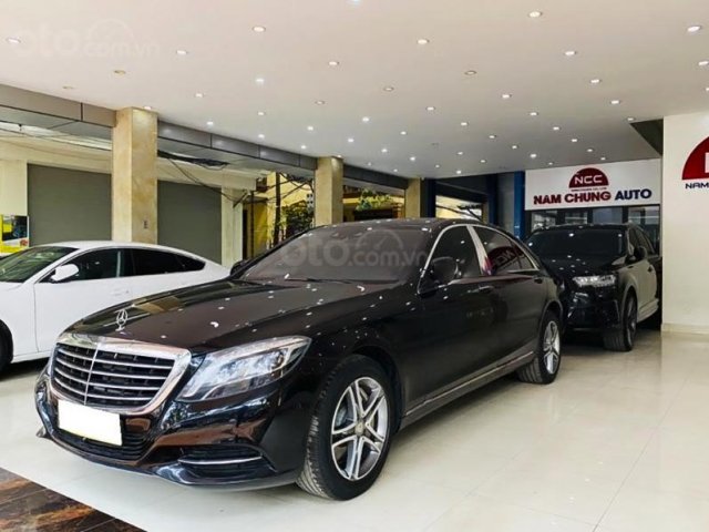 Bán Mercedes S class năm 2015, màu đen còn mới