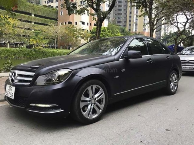 Cần bán lại xe Mercedes C200 sản xuất năm 2011, màu đen, giá 510tr0