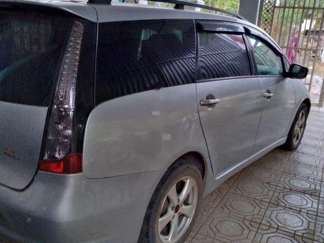 Cần bán lại xe Mitsubishi Grandis năm 2007, xe nhập, 300 triệu