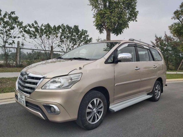 Cần bán Toyota Innova năm sản xuất 2015 còn mới giá cạnh tranh