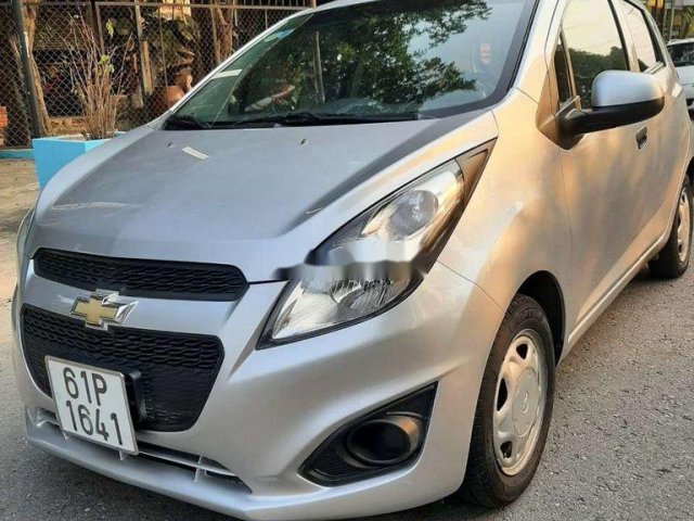 Bán xe Chevrolet Spark năm 2017, màu bạc