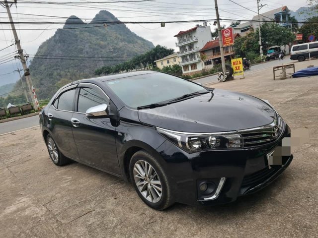 Bán xe Toyota Corolla Altis MT đời 2015, giá cạnh tranh