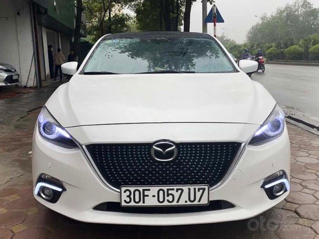 Cần bán lại xe Mazda 3 năm sản xuất 2016, màu trắng còn mới