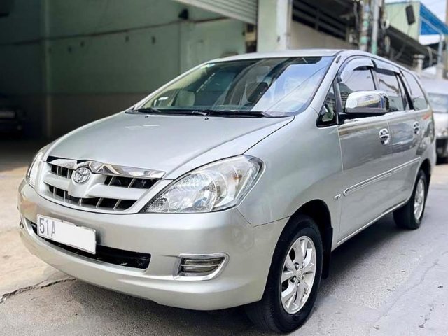 Bán ô tô Toyota Innova sản xuất năm 2007, màu bạc còn mới