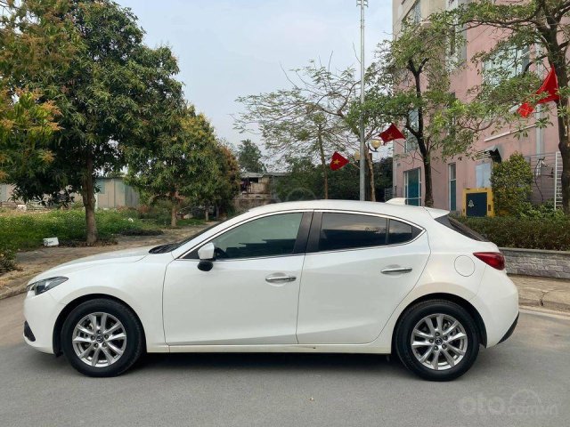 Bán xe giá thấp với chiếc Mazda 3 hatchback đời 20160