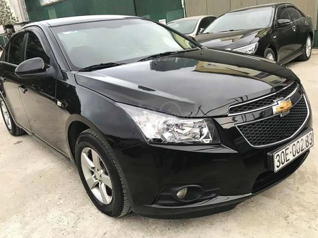 Bán ô tô Chevrolet Cruze năm sản xuất 2010, màu đen còn mới