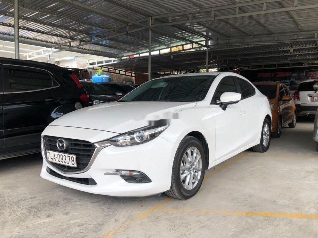 Cần bán gấp Mazda 3 sản xuất 2019 còn mới, giá tốt