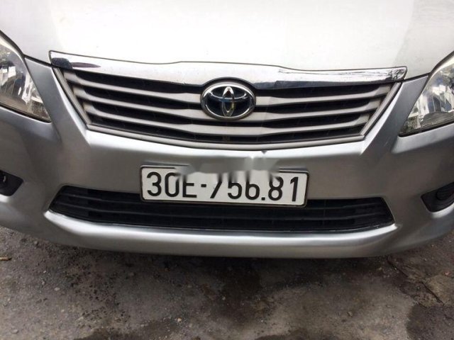 Bán Toyota Innova sản xuất năm 2013 còn mới giá cạnh tranh