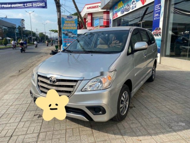 Cần bán gấp Toyota Innova sản xuất năm 2016, xe nhập còn mới