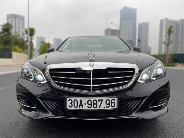 Bán Mercedes E class sản xuất 2015 còn mới