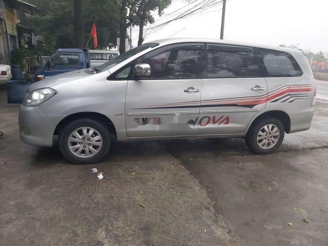 Cần bán lại xe Toyota Innova năm 2008 còn mới, 330tr