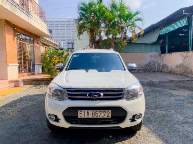 Cần bán gấp Ford Everest đời 2014, màu trắng chính chủ, 512tr0