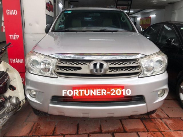 Cần bán lại xe Toyota Fortuner sản xuất năm 2010, màu bạc, giá tốt