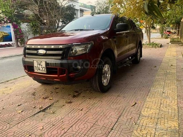 Bán Ford Ranger XLS 2.2L 4x2 AT sản xuất 2014, màu đỏ, nhập khẩu