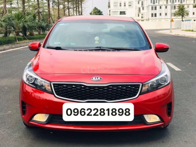 Bán Kia Cerato sản xuất năm 2018, màu đỏ