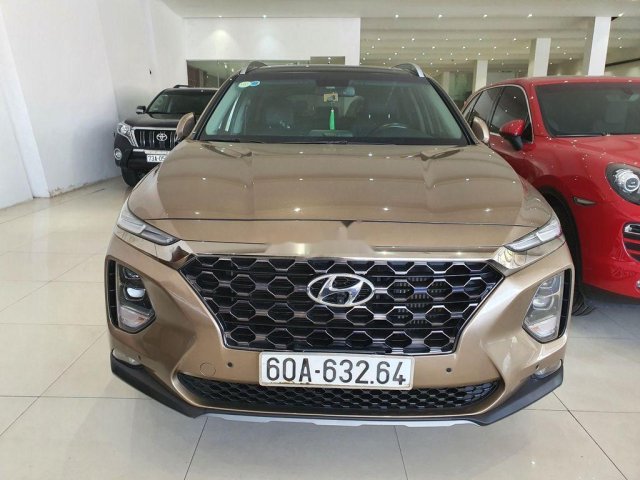 Cần bán lại xe Hyundai Santa Fe đời 2019, màu nâu còn mới