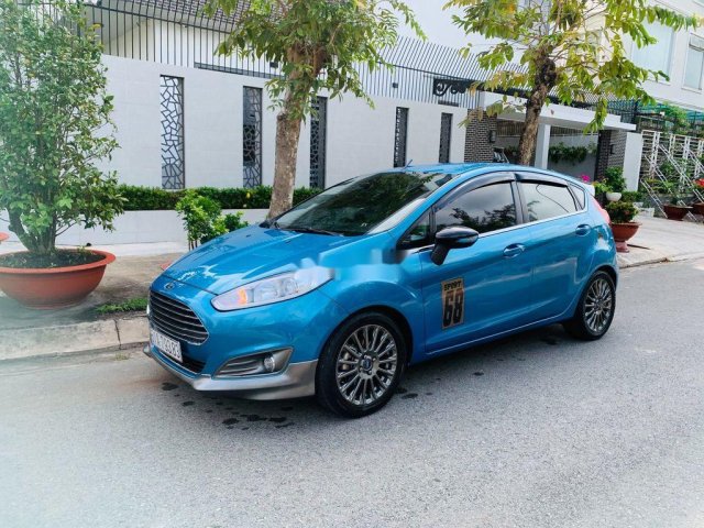 Bán Ford Fiesta năm sản xuất 2014 còn mới0