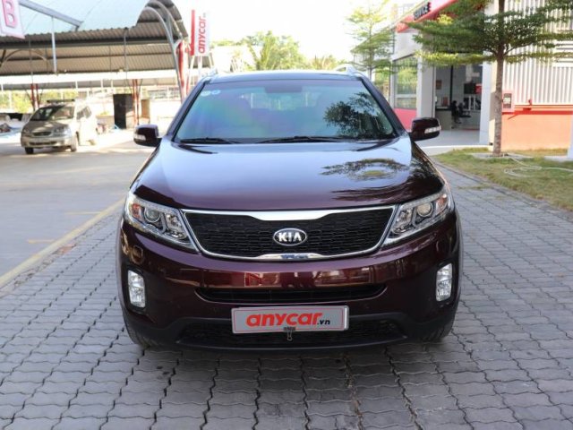 Cần bán xe Kia Sorento năm sản xuất 2016, màu đỏ còn mới, giá 655tr