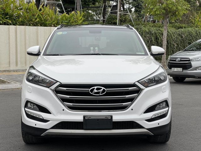 Cần bán gấp SUV Hyundai Tucson đời 2018. Xe cực mới có hỗ trợ vay ngân hàng lãi suất thấp0