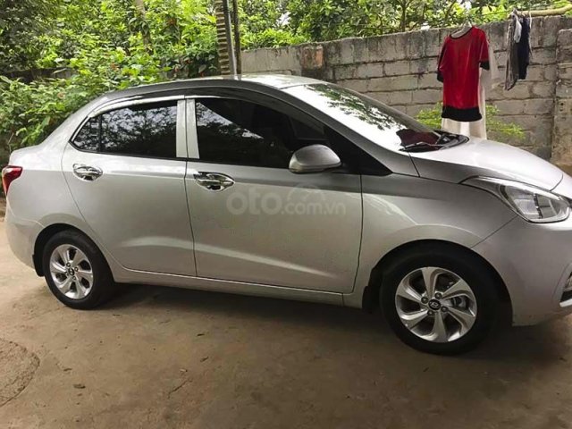 Bán ô tô Hyundai Grand i10 2020, màu bạc