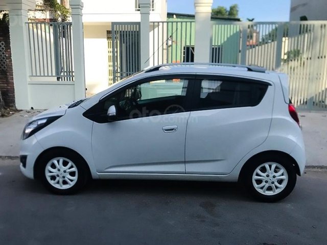 Bán Chevrolet Spark sản xuất 2014, màu trắng chính chủ, giá tốt0