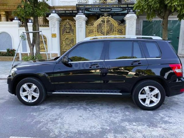 Bán ô tô Mercedes GLK 300 4Matic đời 2011, màu đen còn mới