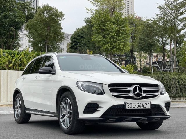 Cần bán lại xe Mercedes năm 2016 xe đẹp long lanh