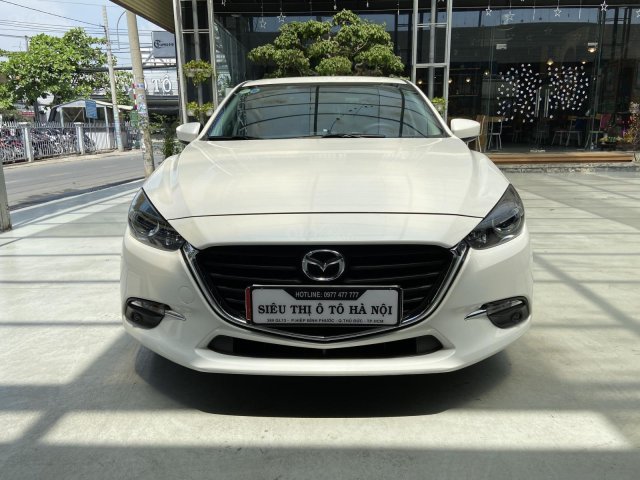 Bán xe Mazda 3 sản xuất 2020, xe màu trắng, lăn bánh 21.000km, biển SG, xe gia đình nên đẹp như mới