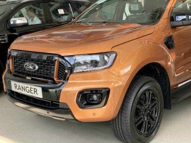 Ford Ranger Wildtrak 2021 màu cam mẫu mới nhất, Ưu đãi giá cực tốt trong tháng 3