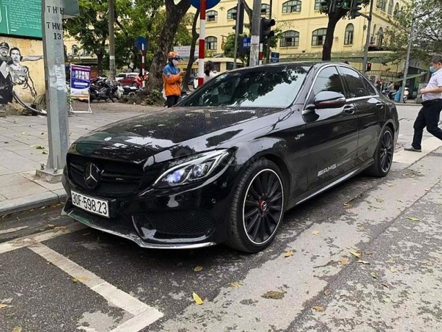 Xe Mercedes C250 AMG sản xuất năm 2015, màu đen còn mới