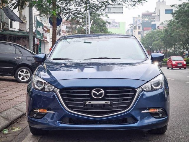 Cần bán lại xe Mazda 3 đời 2018, màu xanh lam, giá chỉ 585 triệu