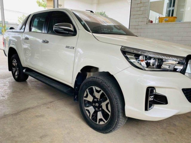 Cần bán lại xe Toyota Hilux năm sản xuất 2018, nhập khẩu nguyên chiếc, giá 820tr