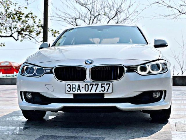 Bán gấp với giá ưu đãi chiếc BMW 320i N20 sản xuất 20140