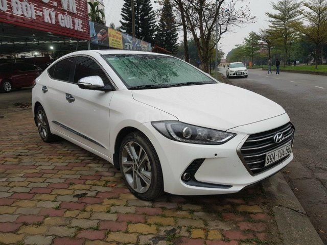 Bán nhanh với giá ưu đãi nhất chiếc Hyundai Elantra đời 2017, xe chính chủ