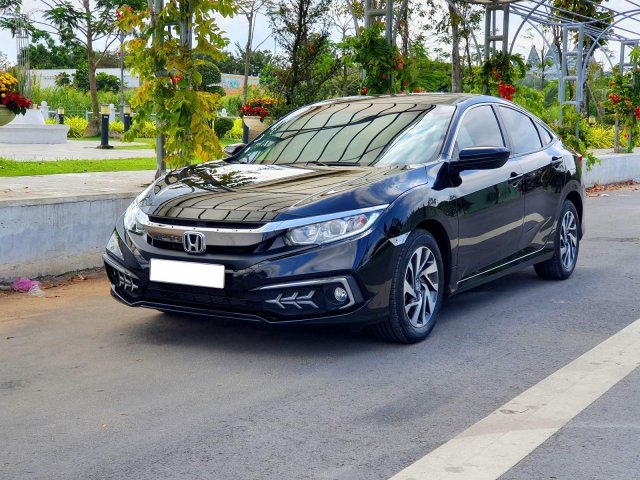 Cần bán xe Honda Civic 1.8E 2019