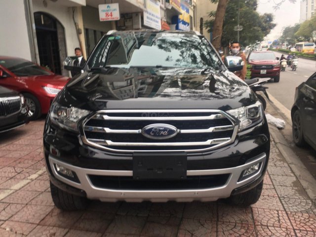 Bán xe Ford Everest 2.0 Titanium màu đen sx 2019, giá 1 tỷ 130 triệu