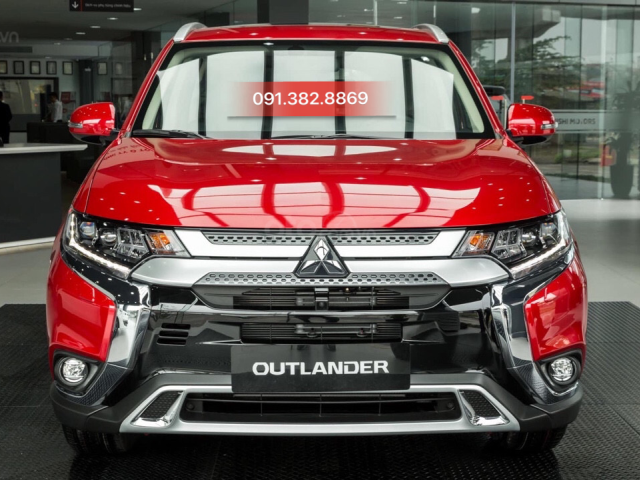 Mitsubishi Outlander giá tốt, xe giao ngay0