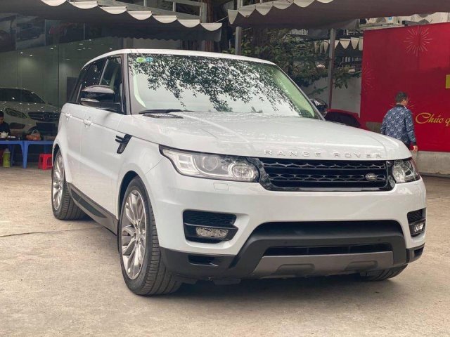 Bán gấp chiếc Range Rover HSE Sport sản xuất 2015, giá tốt0