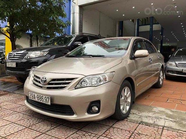 Bán xe Toyota Corolla Altis năm 2013 còn mới